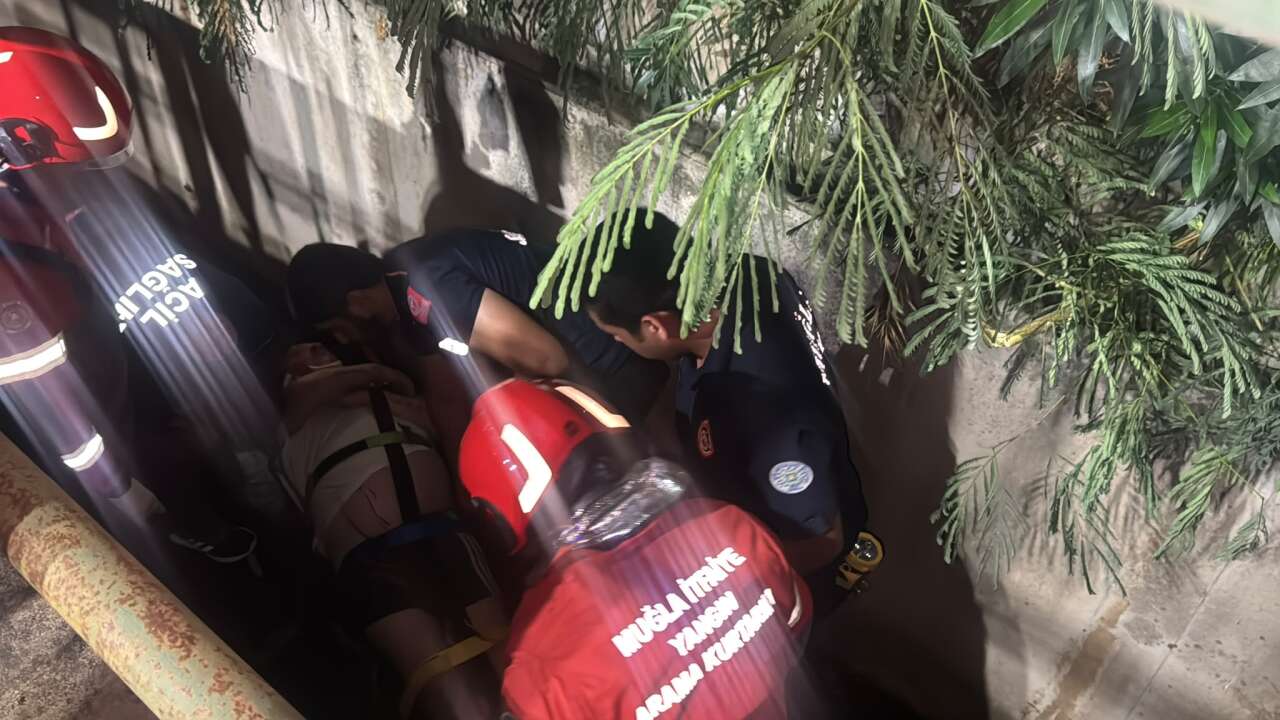 Muğla’da Dereye Düşen Erkek Şahıs Ekiplerce Kurtarıldı 3